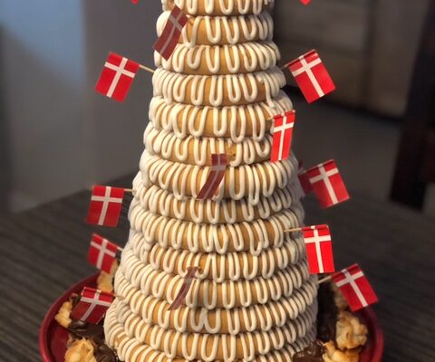 Makanan Tahun Baru Kransenkage (Denmark dan Norwegia)