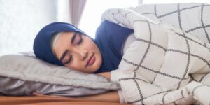 Tidur Setelah Makan Sahur Tidak Baik