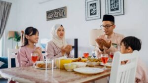 sahur bersama keluarga