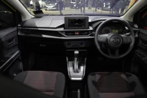 Interior Daihatsu Ayla jenis 1.0 M MT