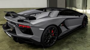Lamborghini Aventador