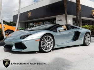 Lamborghini Aventador Abu-abu
