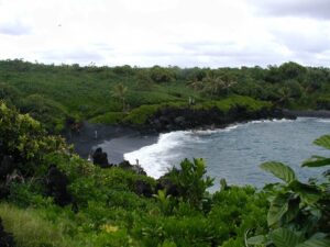 Maui Hawaii Destinasi Paling Romantis-Waianapanapa State Park